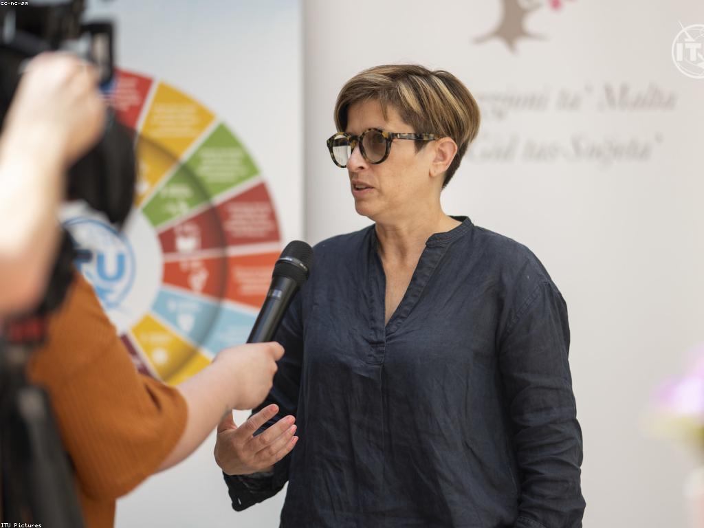 ការការពារកុមារ: មគ្គុទេសក៍សម្រាប់មាតាបិតា និងអ្នកថែទាំ